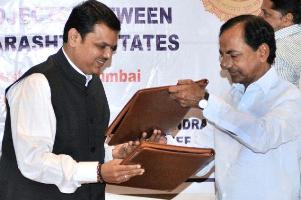 Maharashtra endorses Godavari water projects of Telangana