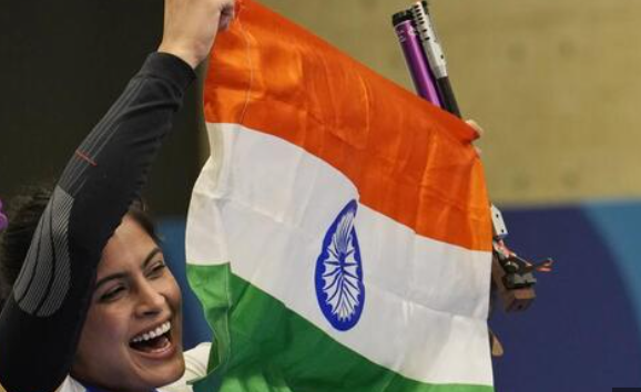 Manu Bhaker Wins Historic Bronze in Women’s 10m Air Pistol